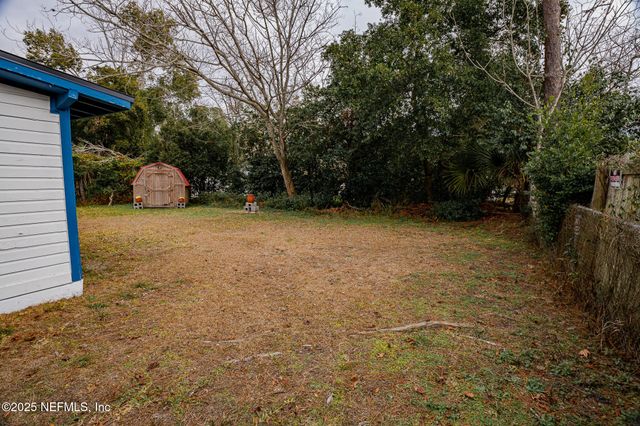 2115 FOURAKER Road, Jacksonville, FL 32210