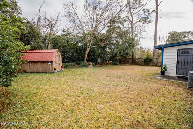 2115 FOURAKER Road, Jacksonville, FL 32210