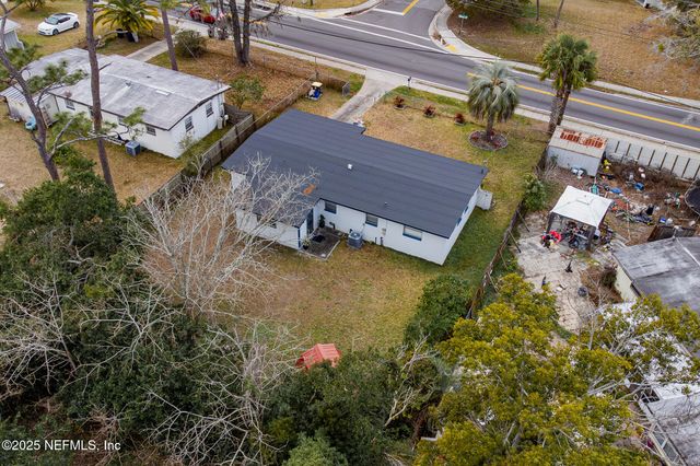 2115 FOURAKER Road, Jacksonville, FL 32210