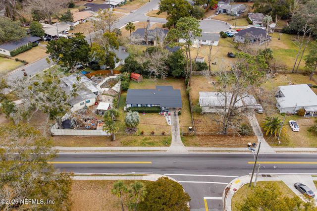 2115 FOURAKER Road, Jacksonville, FL 32210