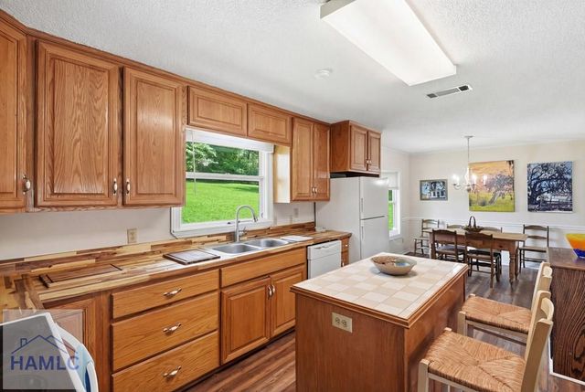 424 Timberlane Circle, Hinesville, GA 31313