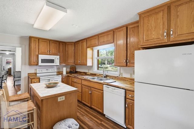 424 Timberlane Circle, Hinesville, GA 31313