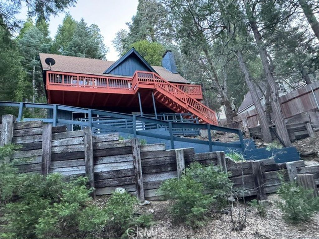 286 Terrace, Lake Arrowhead, CA 92352