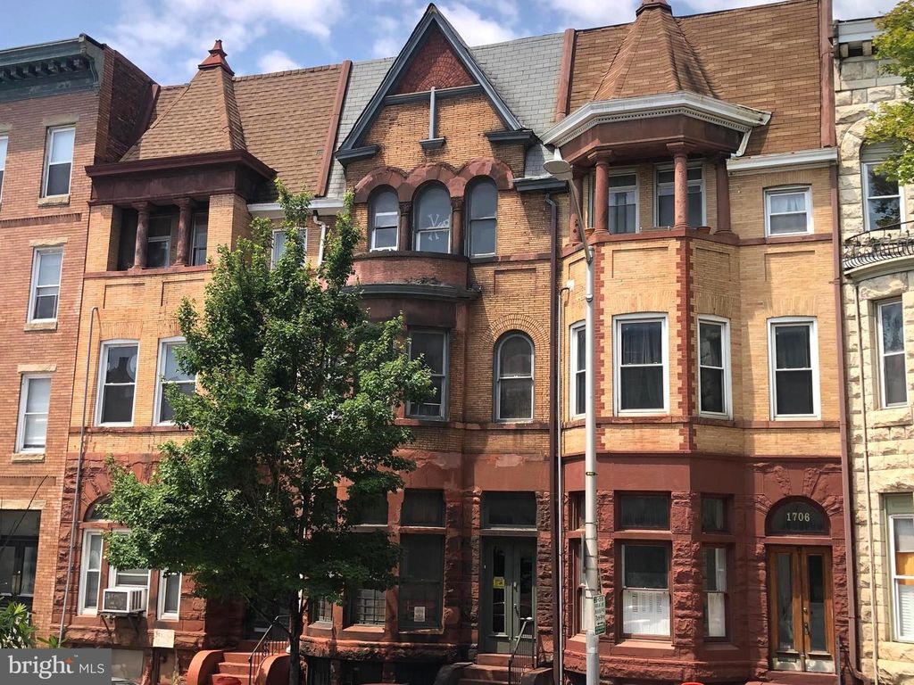 1704 SAINT PAUL ST, Baltimore, MD 21202