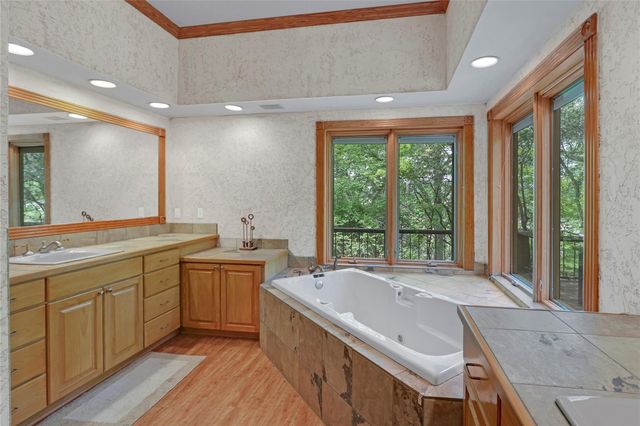 400 E BLANCO BEND RD, Wimberley, TX 78676