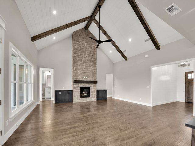 316 Tiara Trail, Fort Worth, TX 76108