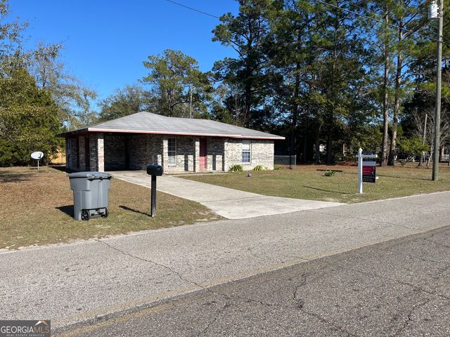 621 Pinewood Street, Folkston, GA 31537
