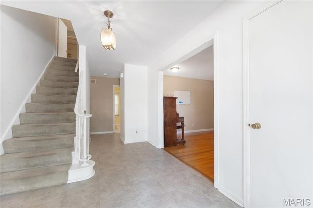 11141 Queensway Drive, St Louis, MO 63146