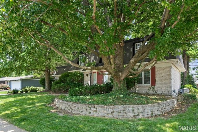 11141 Queensway Drive, St Louis, MO 63146