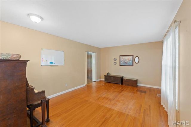 11141 Queensway Drive, St Louis, MO 63146