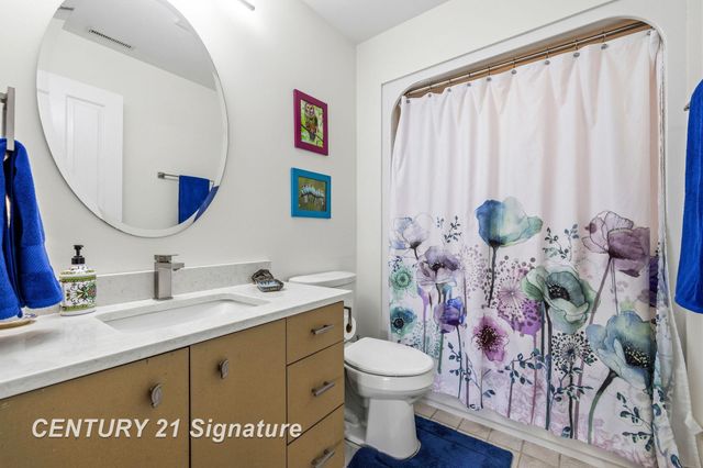 225 Jennison Place, Bay City, MI 48708