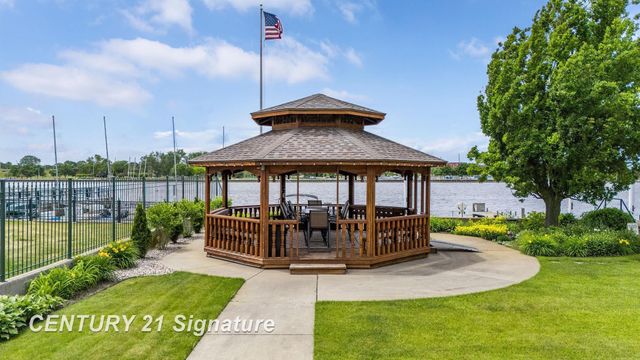 225 Jennison Place, Bay City, MI 48708