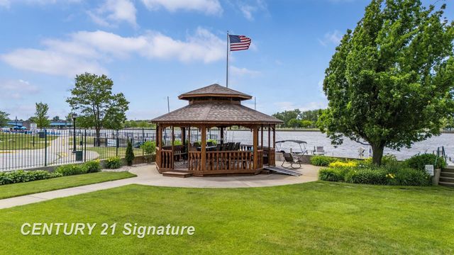 225 Jennison Place, Bay City, MI 48708