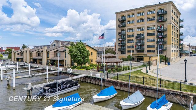 225 Jennison Place, Bay City, MI 48708