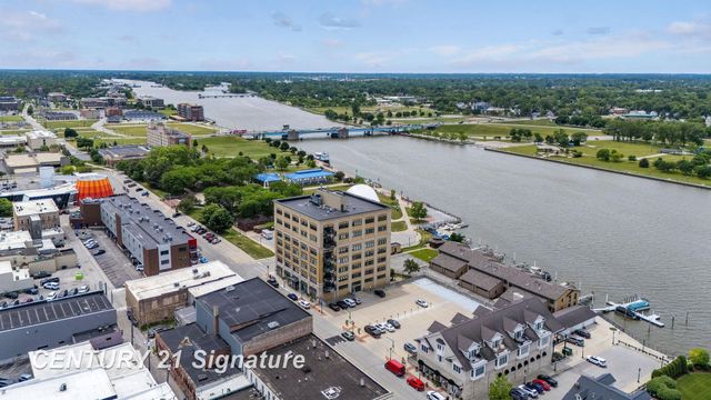 225 Jennison Place, Bay City, MI 48708