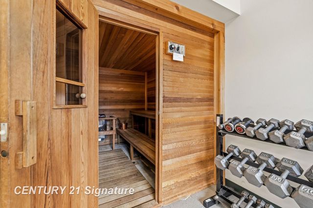 225 Jennison Place, Bay City, MI 48708