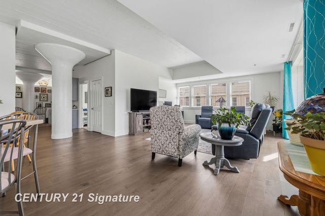 225 Jennison Place, Bay City, MI 48708