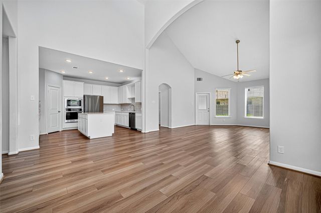 10511 Amador Peak Drive, Rosharon, TX 77583