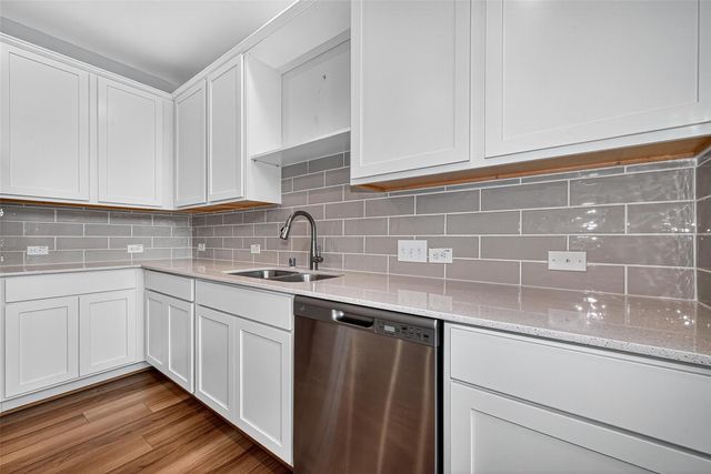 10511 Amador Peak Drive, Rosharon, TX 77583