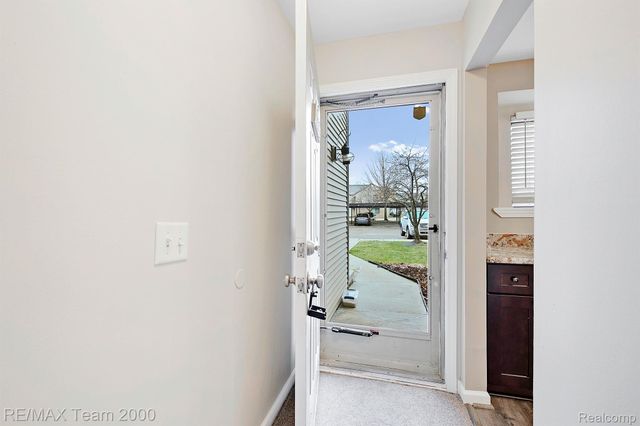 42461 LILLEY POINTE Drive, Canton Charter Township, MI 48187