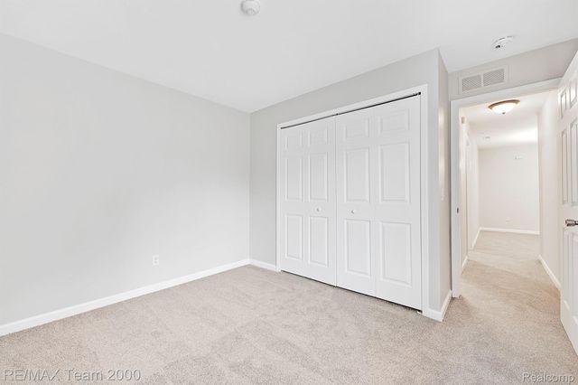 42461 LILLEY POINTE Drive, Canton Charter Township, MI 48187