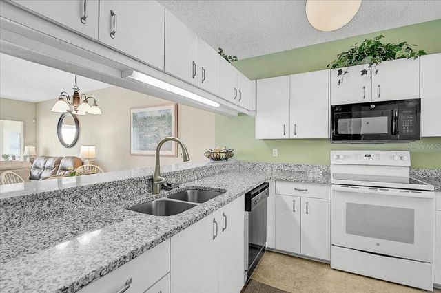 4215 CADDIE DRIVE E 102, Bradenton, FL 34203