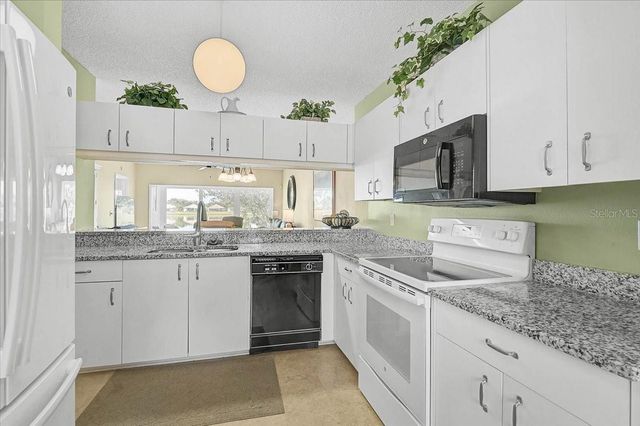 4215 CADDIE DRIVE E 102, Bradenton, FL 34203