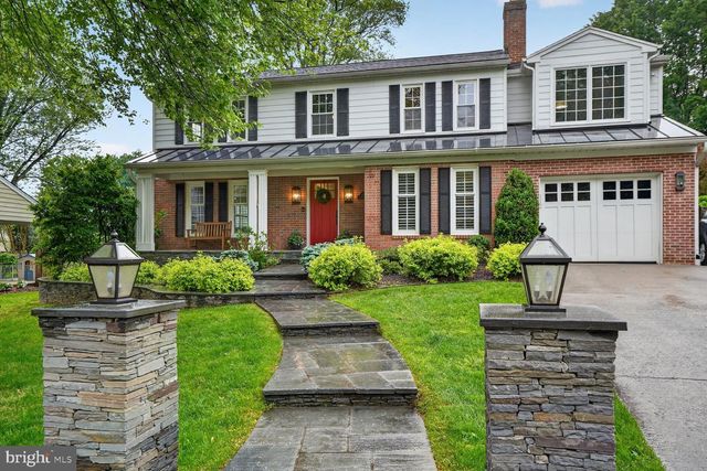 1854 ABBOTSFORD DR, Vienna, VA 22182