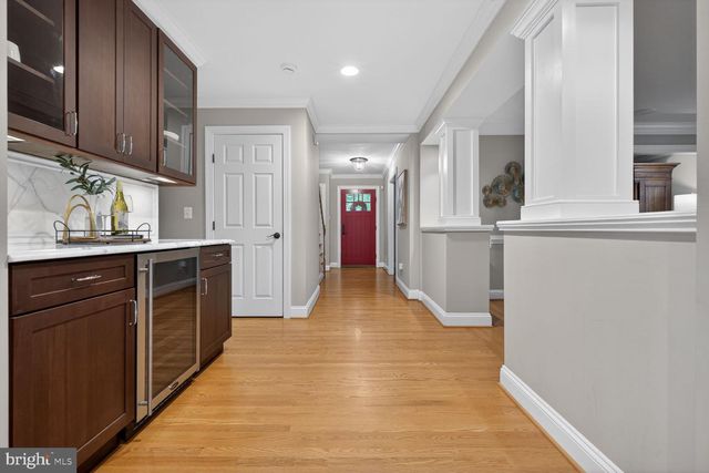 1854 ABBOTSFORD DR, Vienna, VA 22182