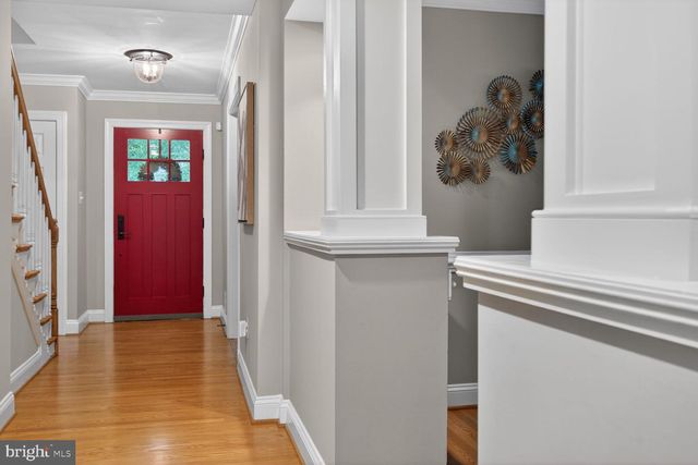 1854 ABBOTSFORD DR, Vienna, VA 22182