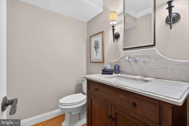 1854 ABBOTSFORD DR, Vienna, VA 22182