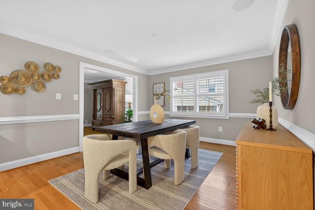 1854 ABBOTSFORD DR, Vienna, VA 22182