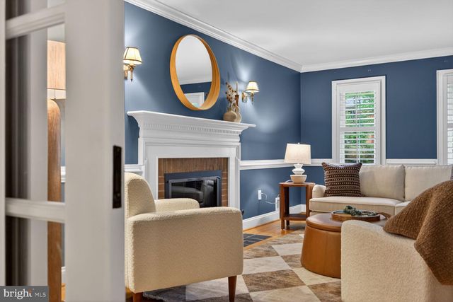 1854 ABBOTSFORD DR, Vienna, VA 22182