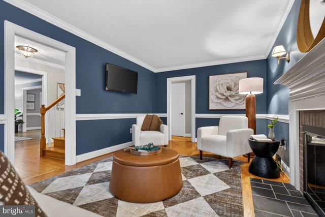 1854 ABBOTSFORD DR, Vienna, VA 22182