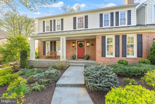 1854 ABBOTSFORD DR, Vienna, VA 22182