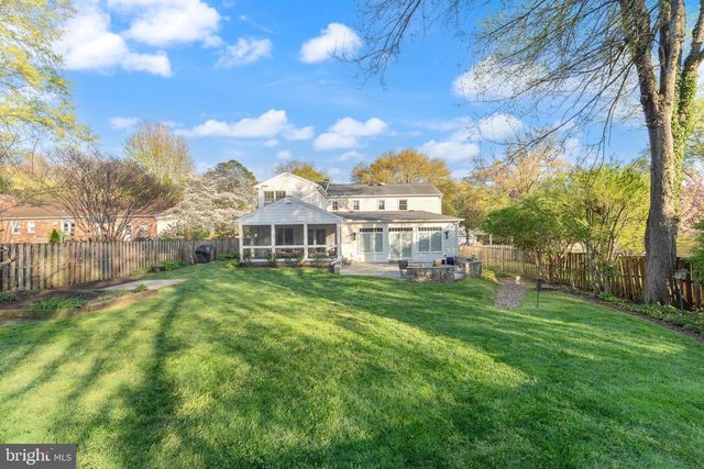 1854 ABBOTSFORD DR, Vienna, VA 22182