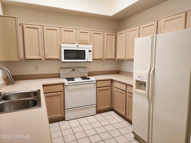 2565 S Pecan Valley Place, Green Valley, AZ 85614