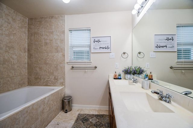 2818 Windy Thicket Lane, Houston, TX 77082