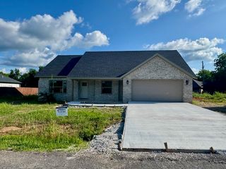 8 Cannich Lane, Bella Vista, AR 72715