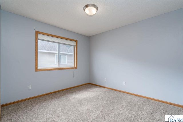 240 Tanager Path, Mankato, MN 56001