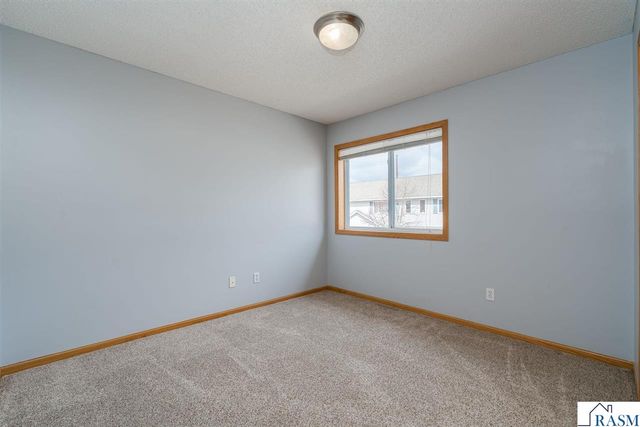 240 Tanager Path, Mankato, MN 56001