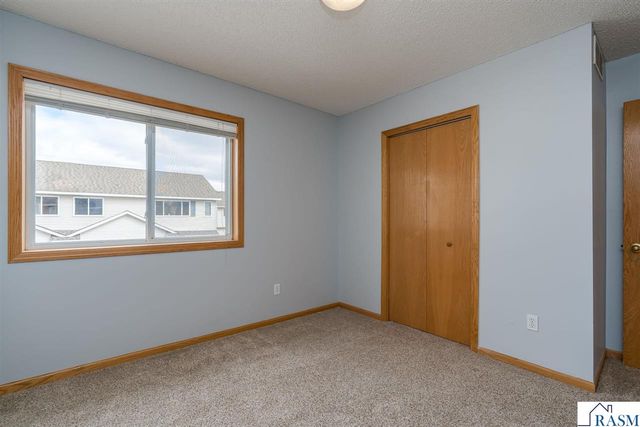 240 Tanager Path, Mankato, MN 56001