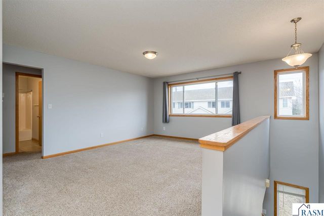 240 Tanager Path, Mankato, MN 56001