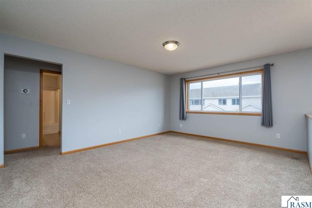 240 Tanager Path, Mankato, MN 56001