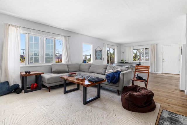 2921 Columbia Street, San Diego, CA 92110