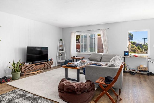 2921 Columbia Street, San Diego, CA 92110