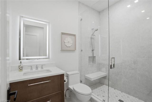 264 8th AVE S, Naples, FL 34102