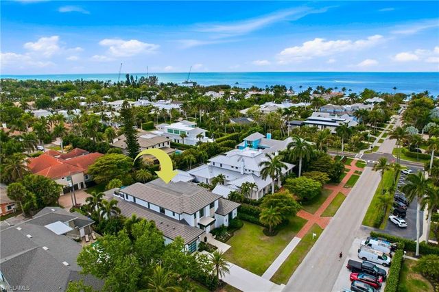264 8th AVE S, Naples, FL 34102
