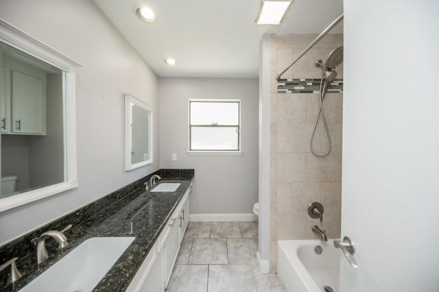 2903 Pepper Wood, Sugar Land, TX 77479