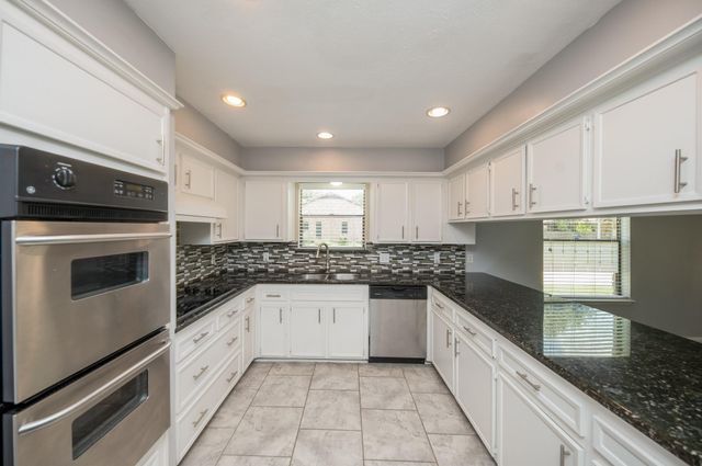 2903 Pepper Wood, Sugar Land, TX 77479